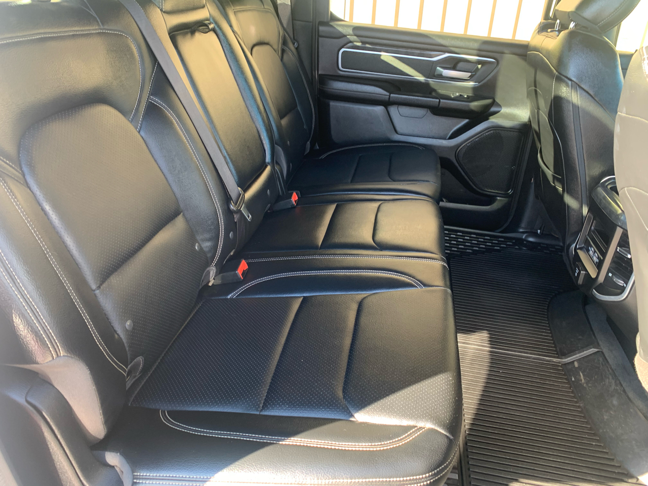 RAM 1500 Big Horn 4x4 Crew Cab 5'7" Box 2021