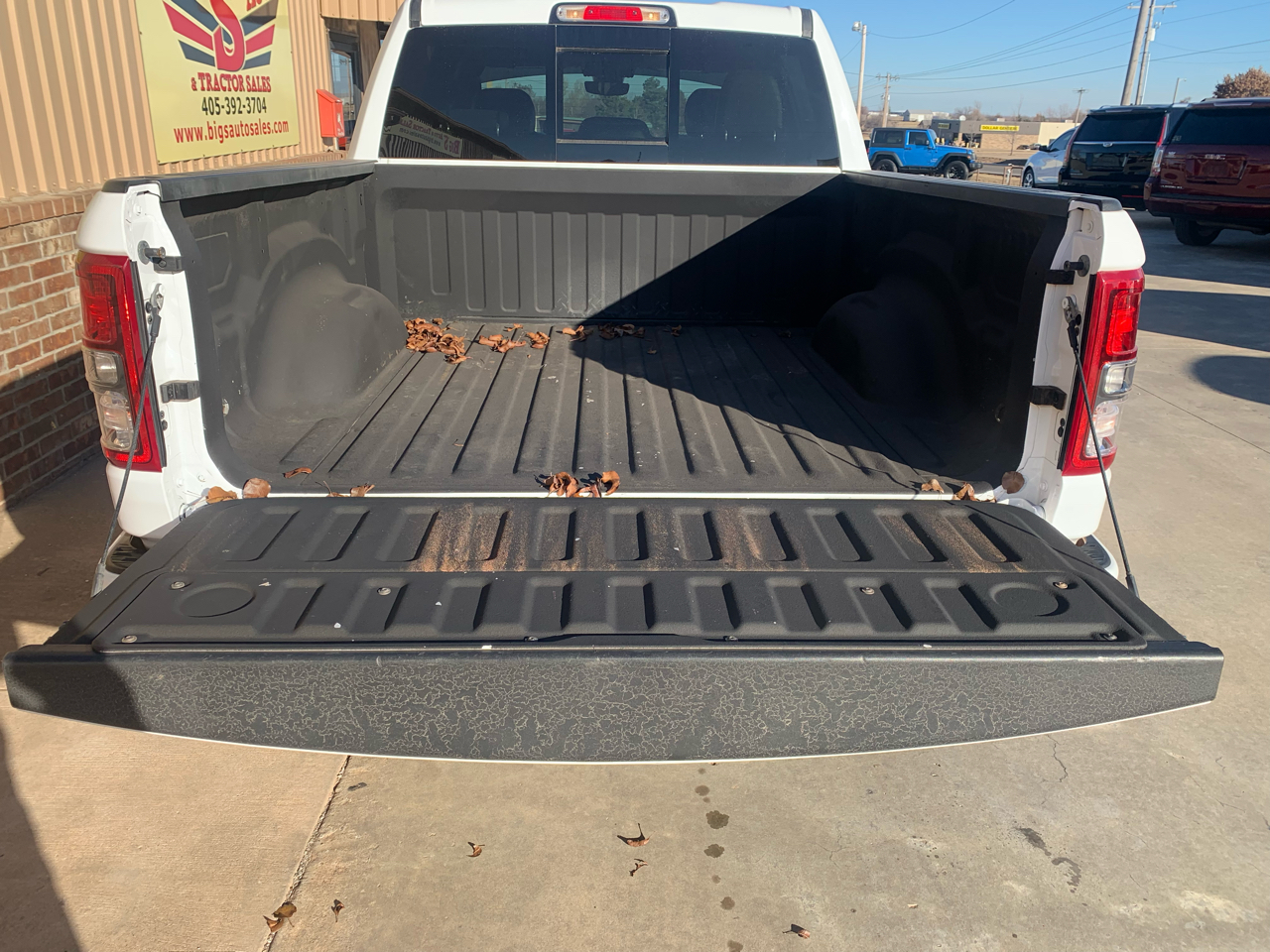 RAM 1500 Big Horn 4x4 Crew Cab 5'7" Box 2021