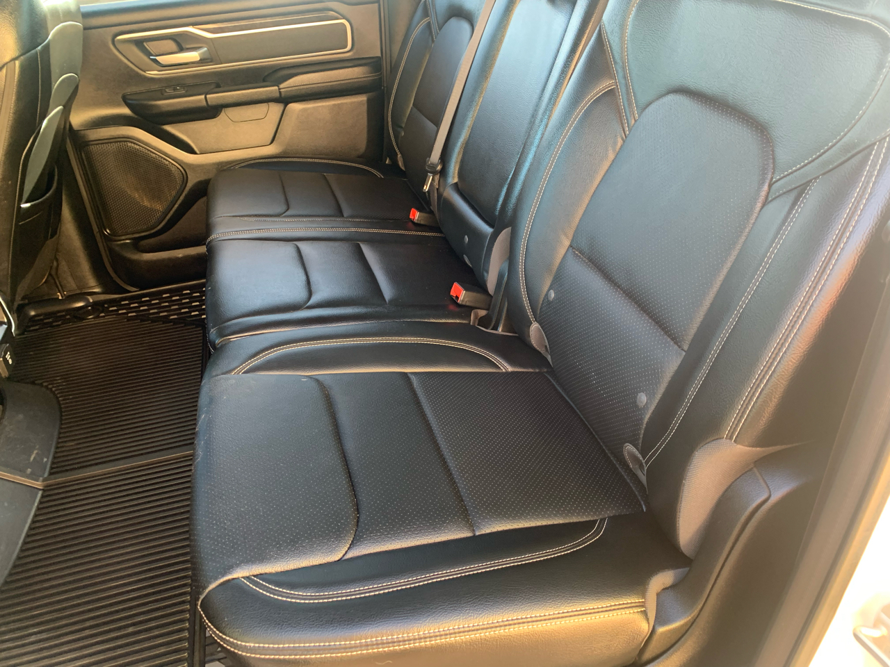 RAM 1500 Big Horn 4x4 Crew Cab 5'7" Box 2021