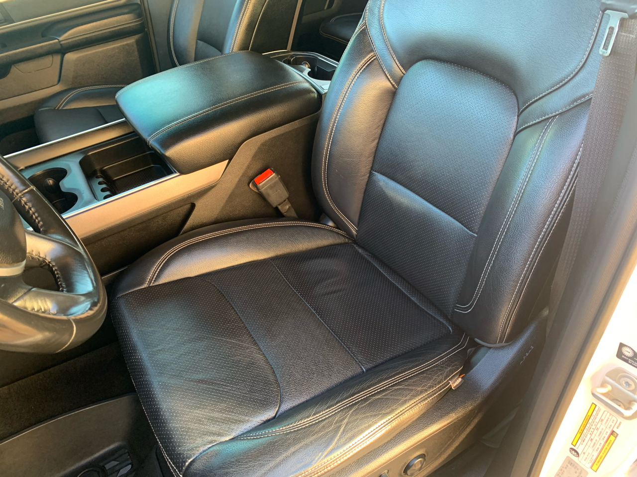 RAM 1500 Big Horn 4x4 Crew Cab 5'7" Box 2021