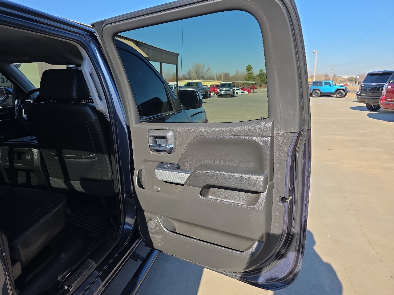 Chevrolet Silverado 1500 4WD Crew Cab 143.5" LTZ w/2LZ 2018