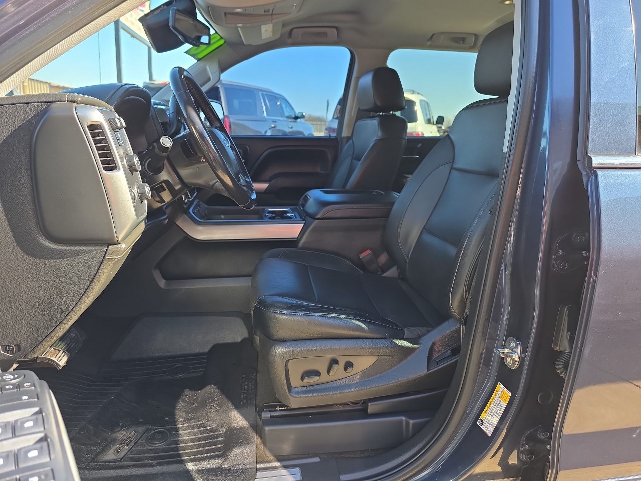 Chevrolet Silverado 1500 4WD Crew Cab 143.5" LTZ w/2LZ 2018