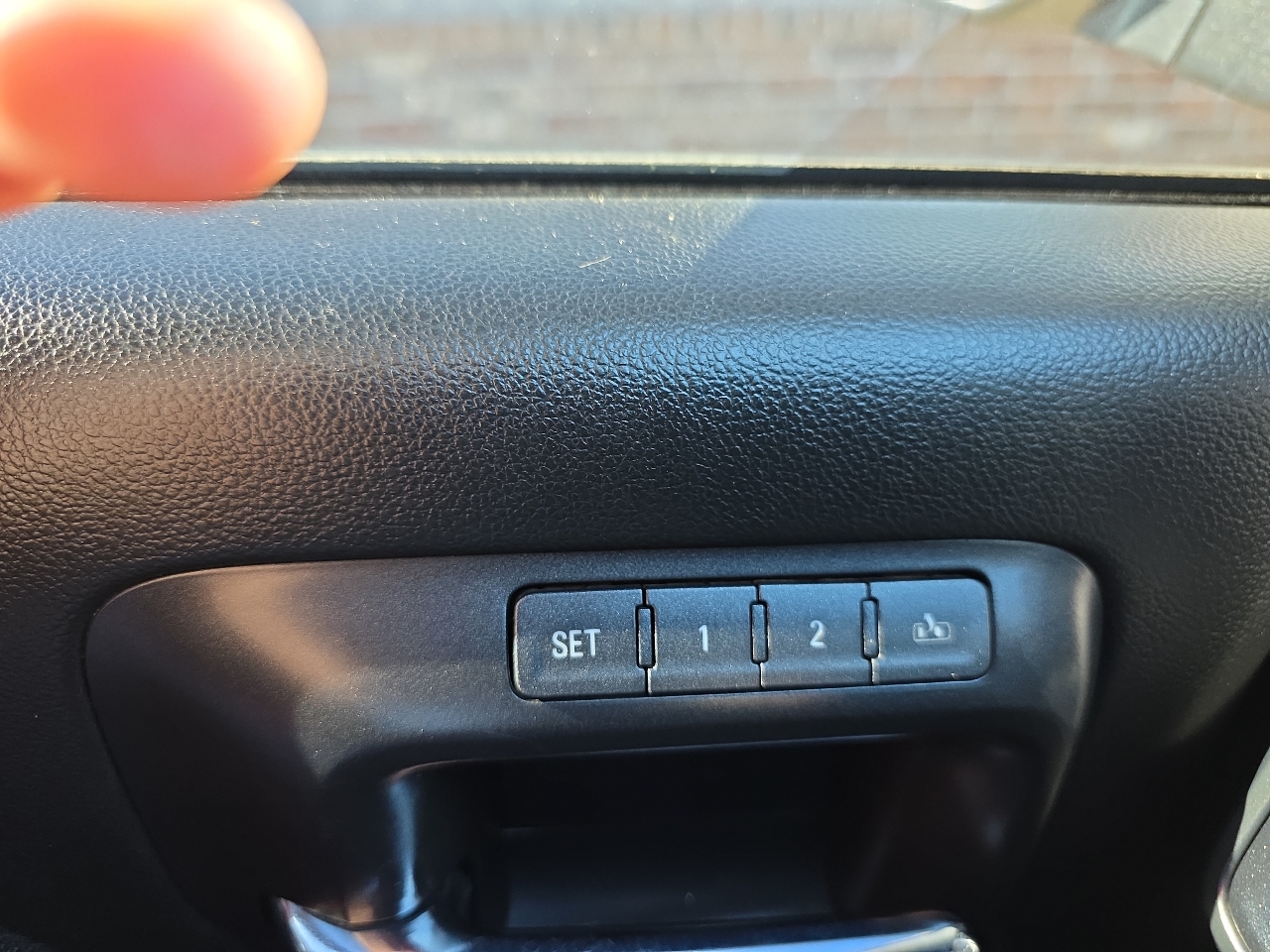 Chevrolet Silverado 1500 4WD Crew Cab 143.5" LTZ w/2LZ 2018