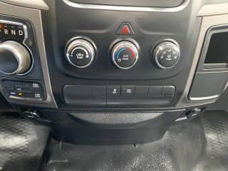 RAM 1500 Classic Tradesman 4x4 Reg Cab 8' Box 2019