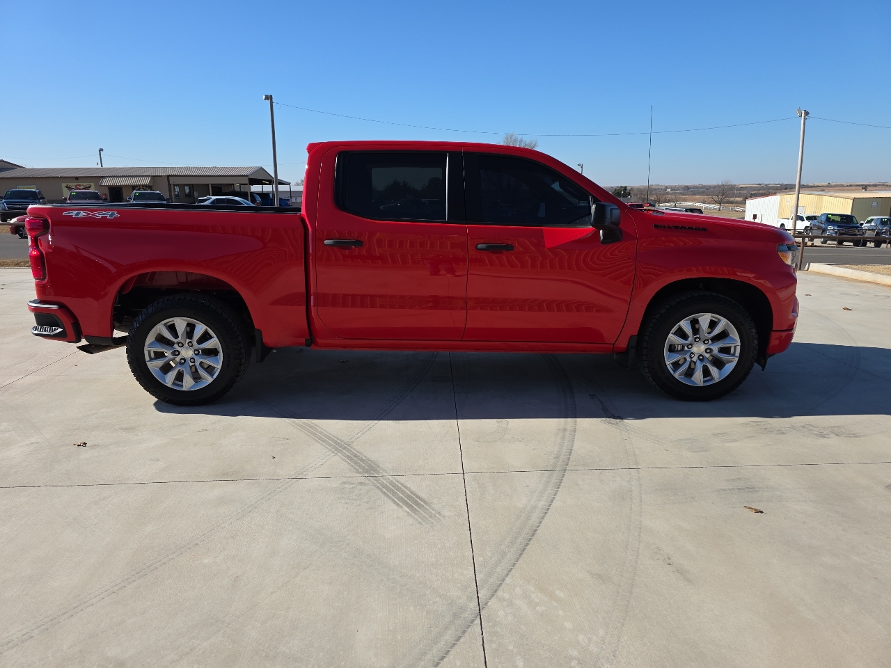 Chevrolet Silverado 1500 4WD Crew Cab 147" Custom 2022