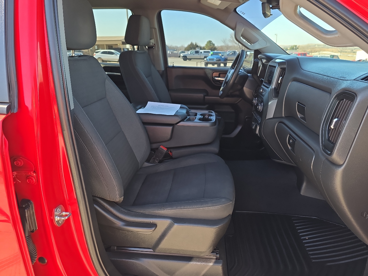 Chevrolet Silverado 1500 4WD Crew Cab 147" Custom 2022