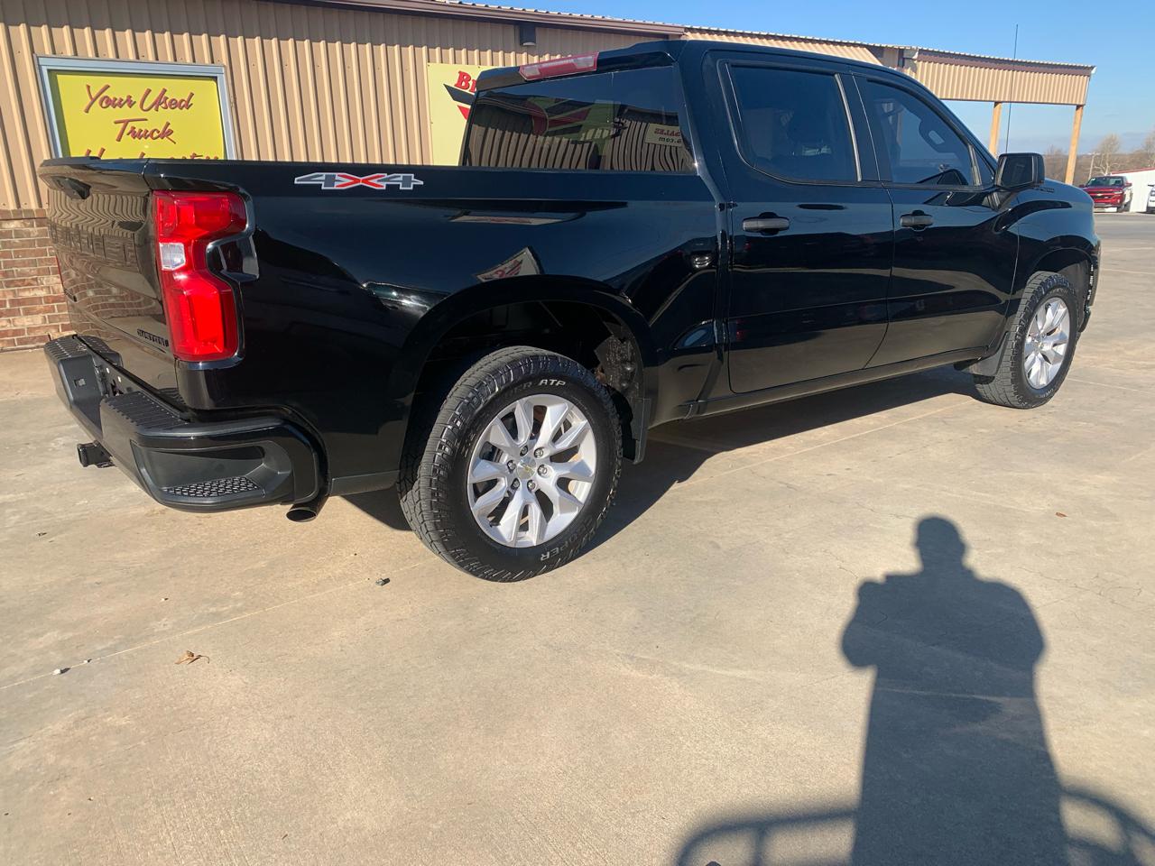 Chevrolet Silverado 1500 4WD Crew Cab 147" Custom 2021