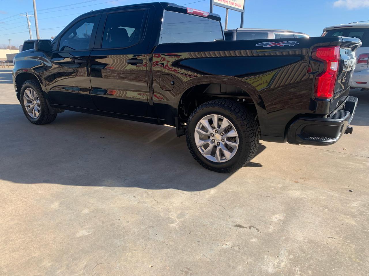 Chevrolet Silverado 1500 4WD Crew Cab 147" Custom 2021