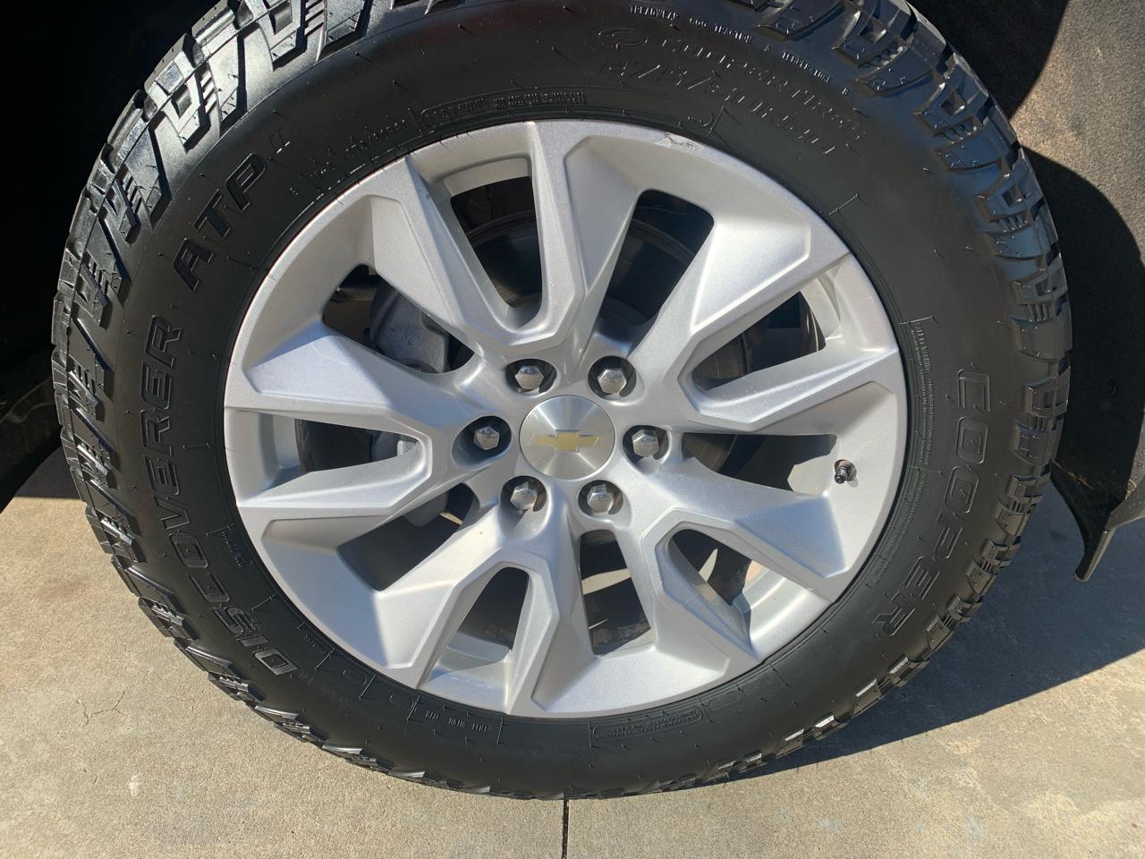 Chevrolet Silverado 1500 4WD Crew Cab 147" Custom 2021