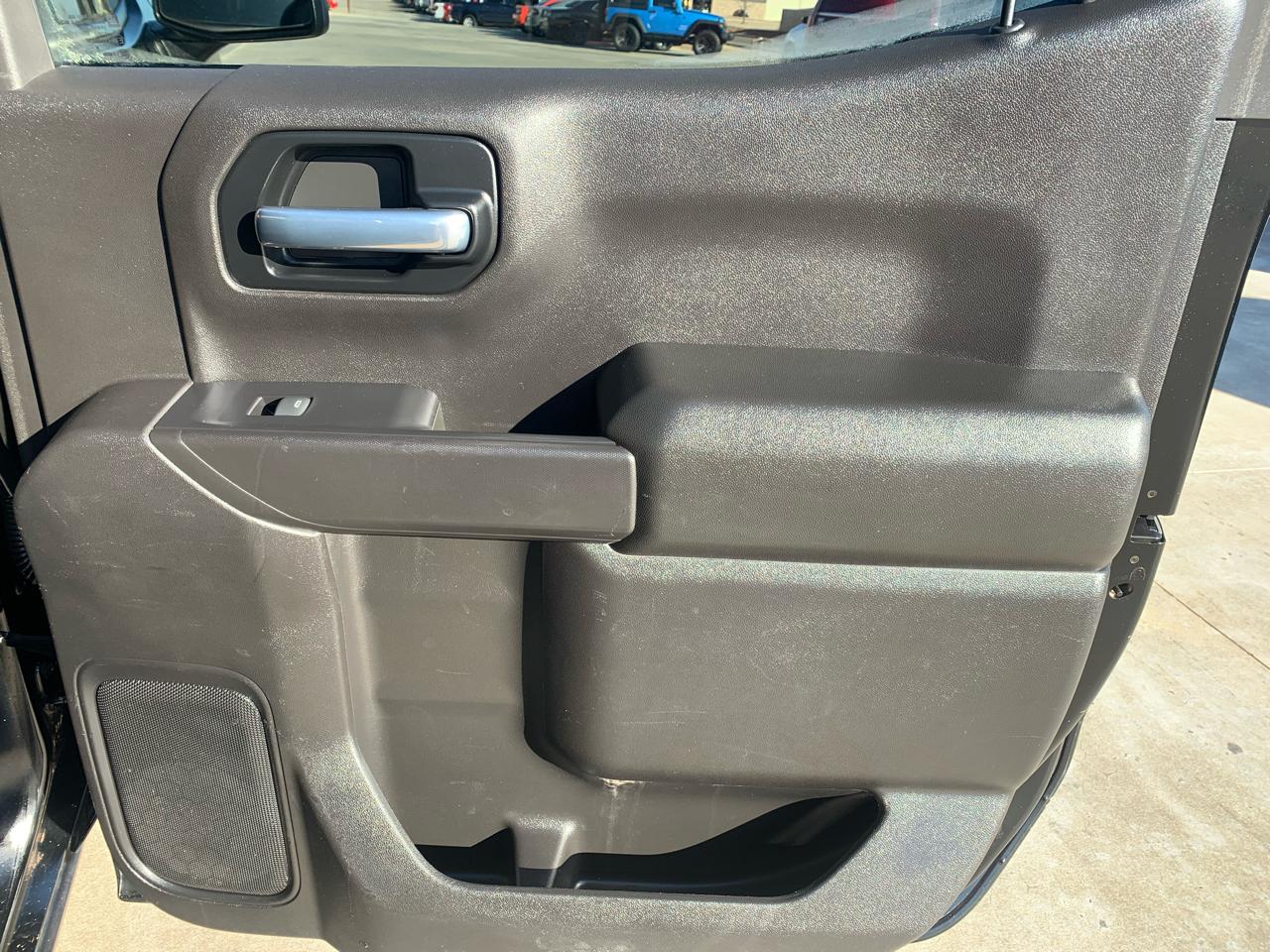 Chevrolet Silverado 1500 4WD Crew Cab 147" Custom 2021