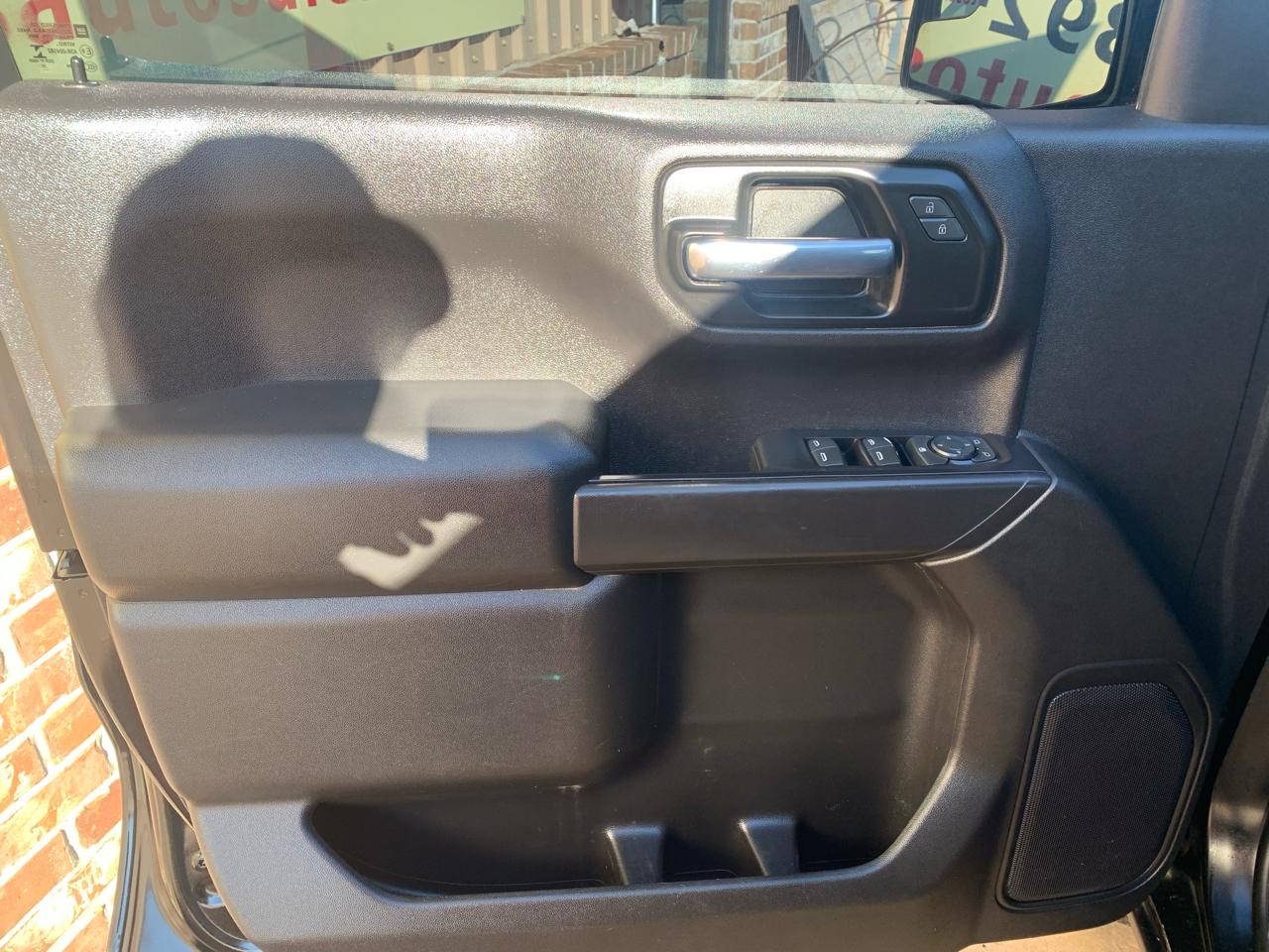 Chevrolet Silverado 1500 4WD Crew Cab 147" Custom 2021