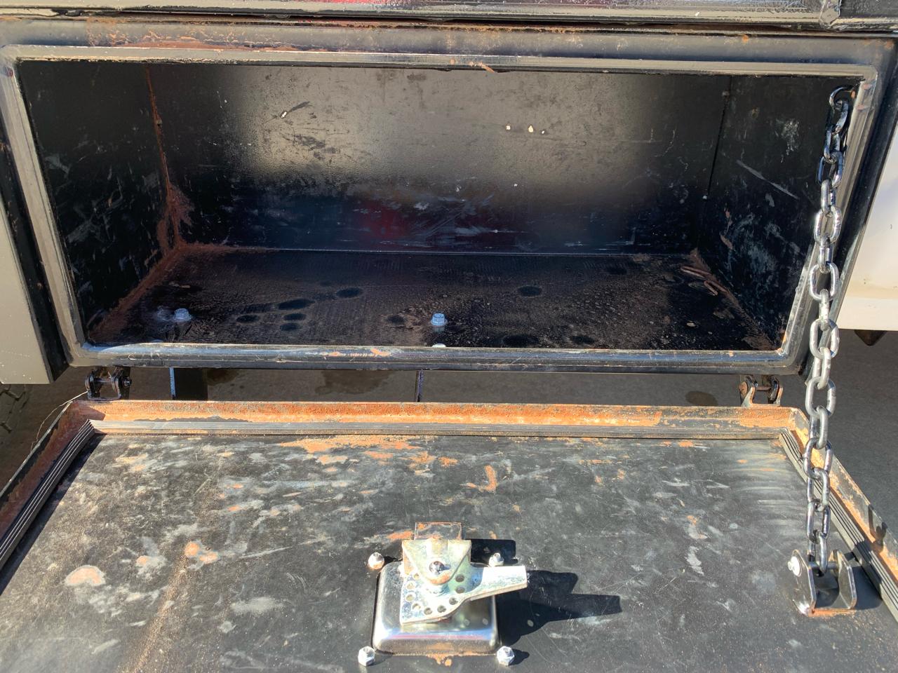 Chevrolet Silverado 3500HD 4WD Reg Cab 137.5" WB, 59.06" CA WT 2018