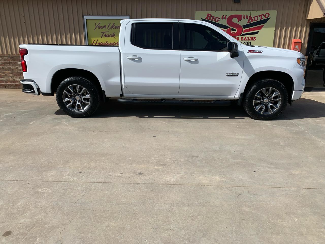 Chevrolet Silverado 1500 4WD Crew Cab 147" RST 2022