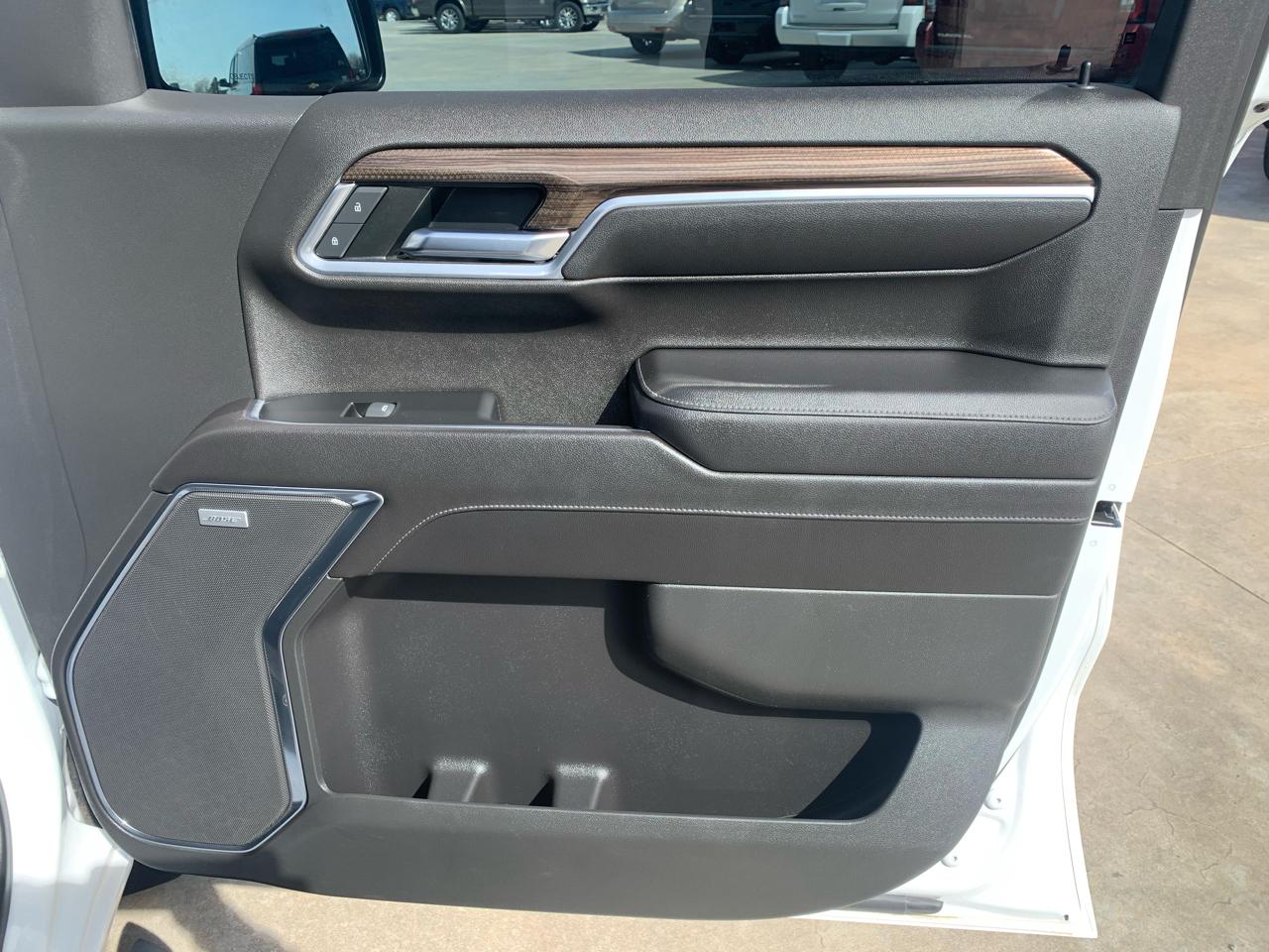 Chevrolet Silverado 1500 4WD Crew Cab 147" RST 2022