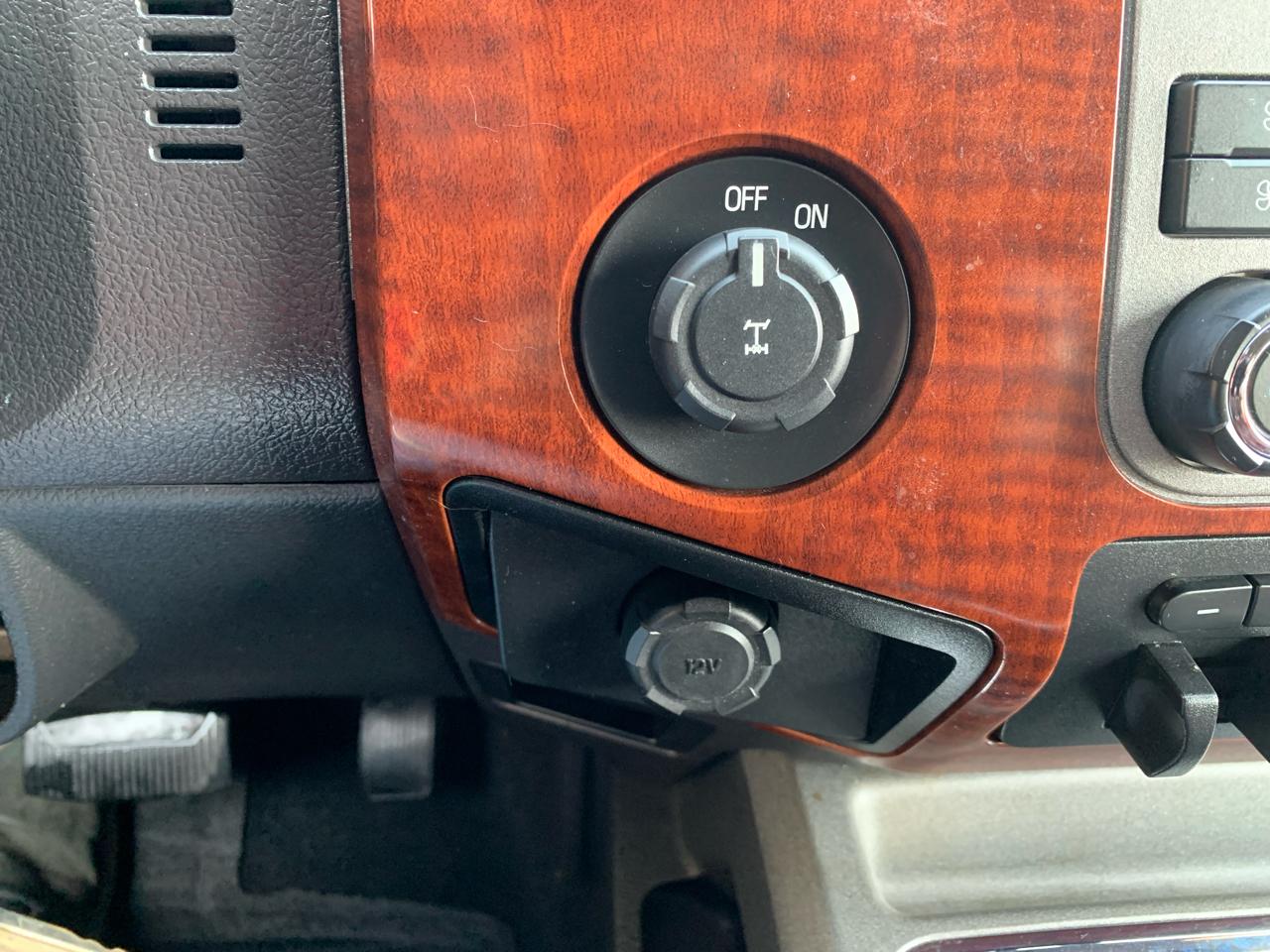 Ford Super Duty F-250 SRW 2WD Crew Cab 156" King Ranch 2011