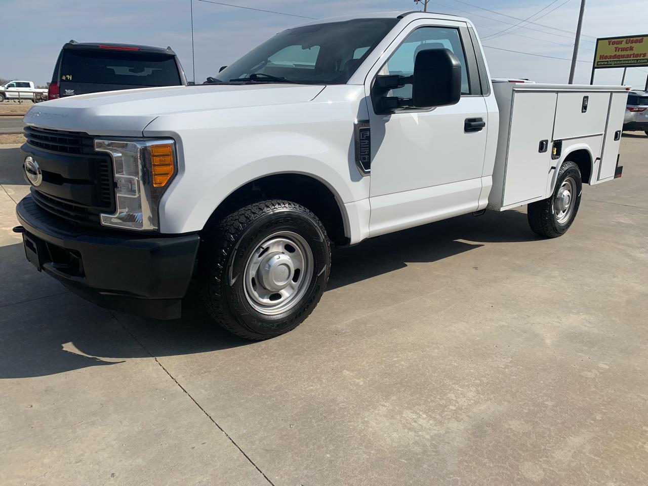 Ford Super Duty F-250 SRW XL 2WD Reg Cab 8' Box 2017