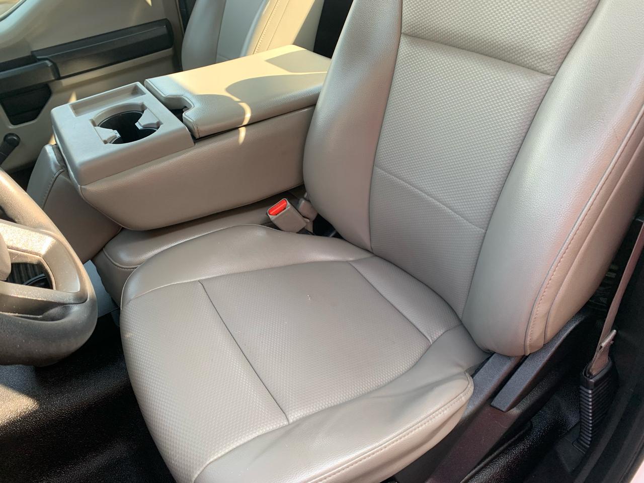 Ford Super Duty F-250 SRW XL 2WD Reg Cab 8' Box 2017