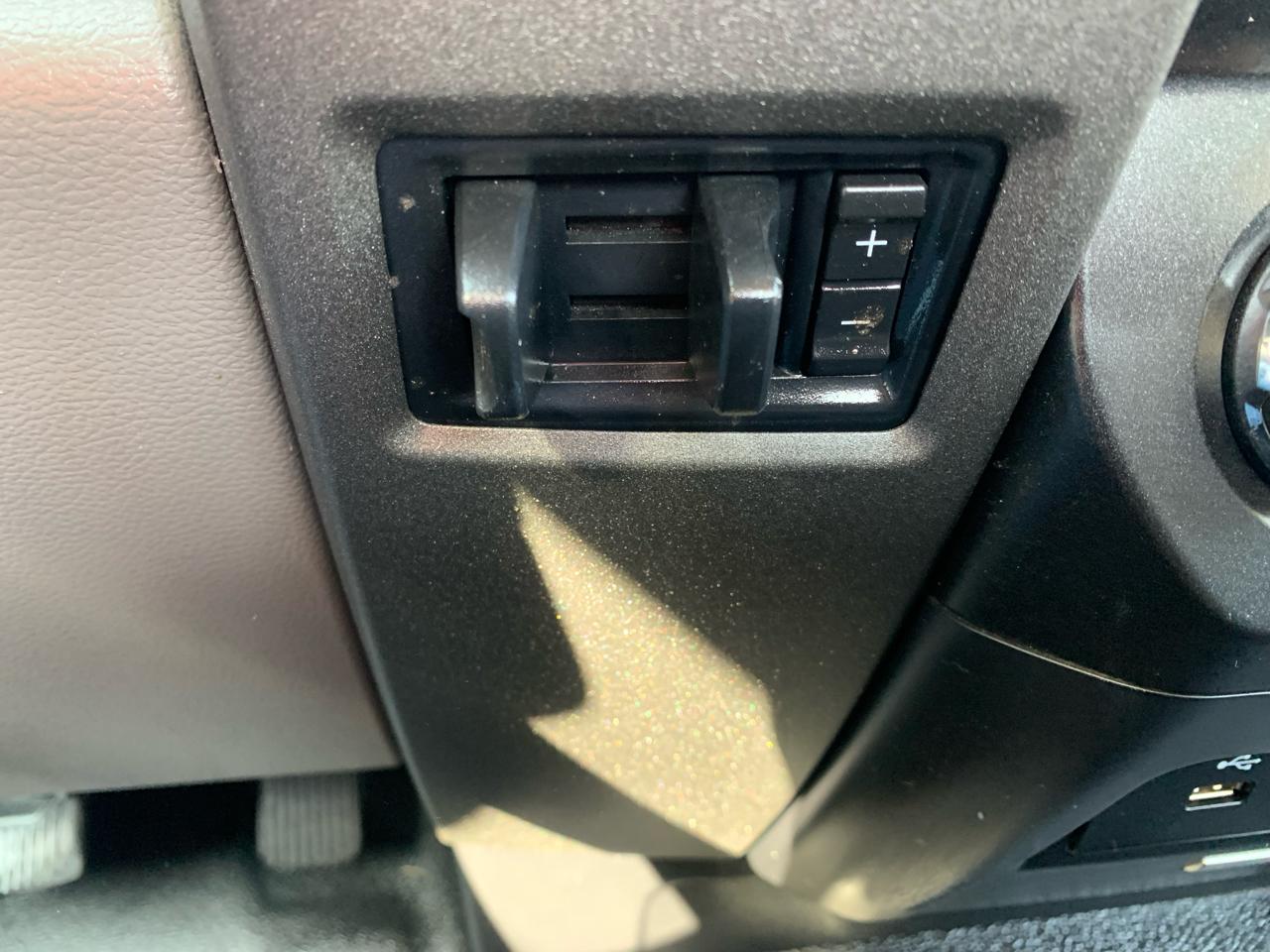 Ford Super Duty F-250 SRW XL 2WD Reg Cab 8' Box 2017