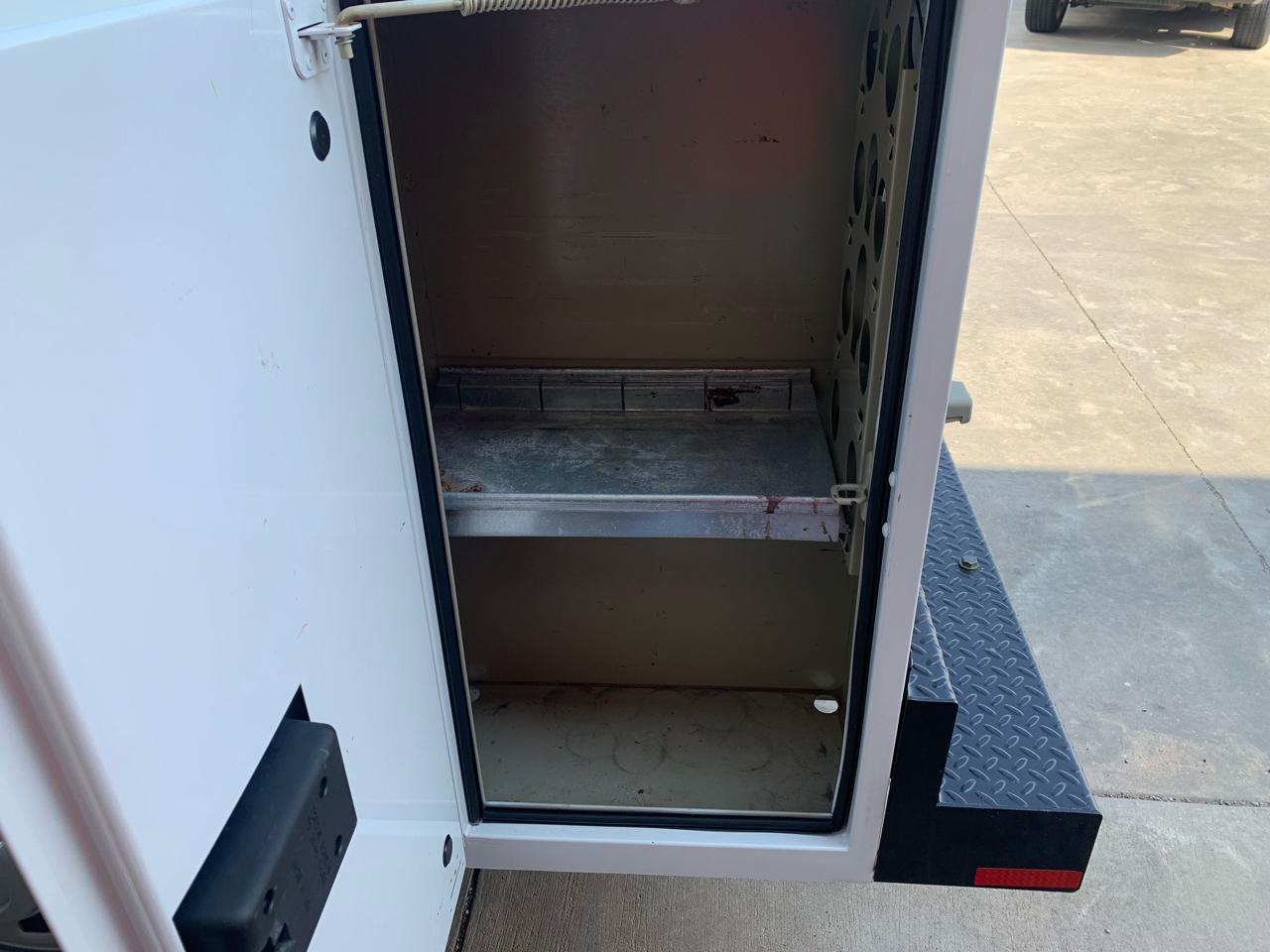 Ford Super Duty F-250 SRW XL 2WD Reg Cab 8' Box 2017