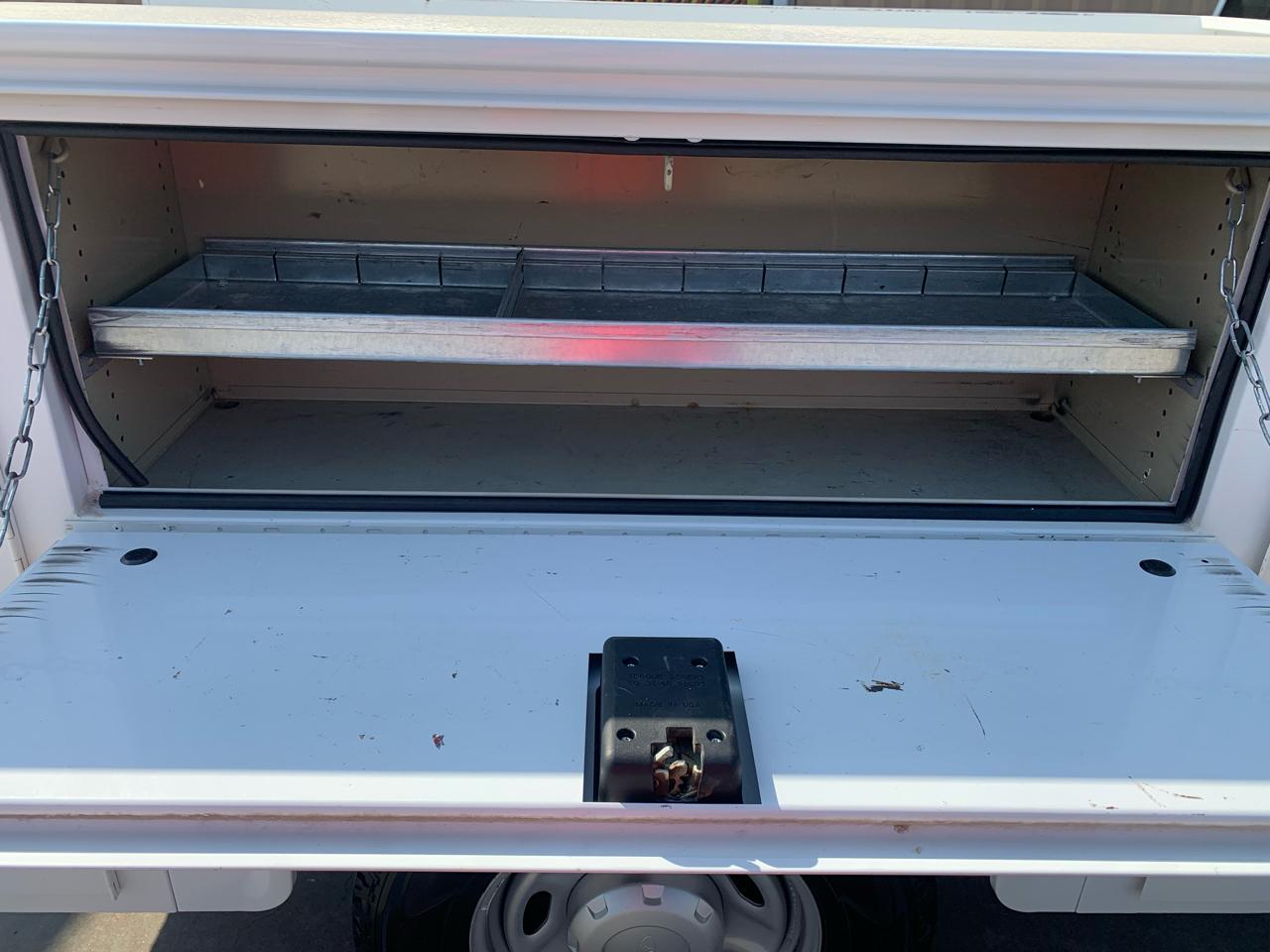 Ford Super Duty F-250 SRW XL 2WD Reg Cab 8' Box 2017