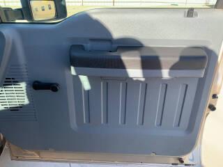 Ford Super Duty F-250 SRW 4WD Reg Cab 137" XLT 2012