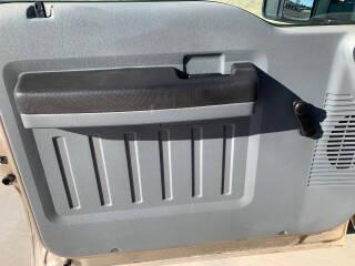 Ford Super Duty F-250 SRW 4WD Reg Cab 137" XLT 2012