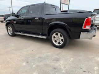 RAM 1500 4WD Crew Cab 140.5" Laramie Longhorn 2015