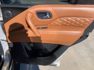 Infiniti QX80 LUXE AWD 2019