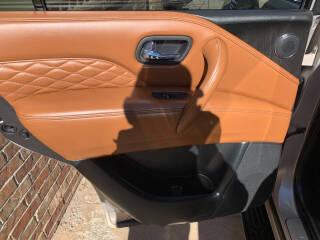 Infiniti QX80 LUXE AWD 2019