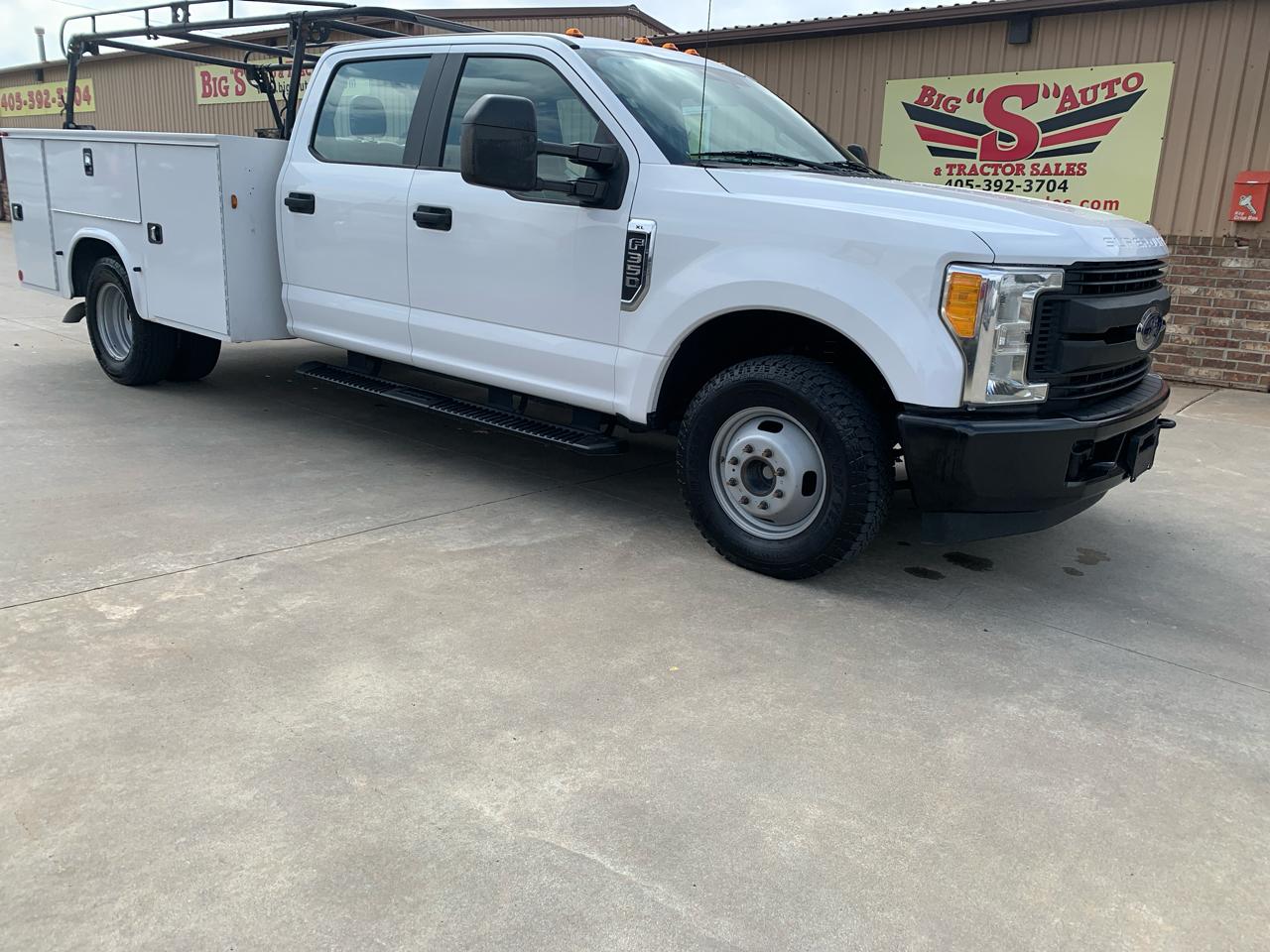 Ford Super Duty F-350 DRW 2WD Crew Cab 172" XL 2017