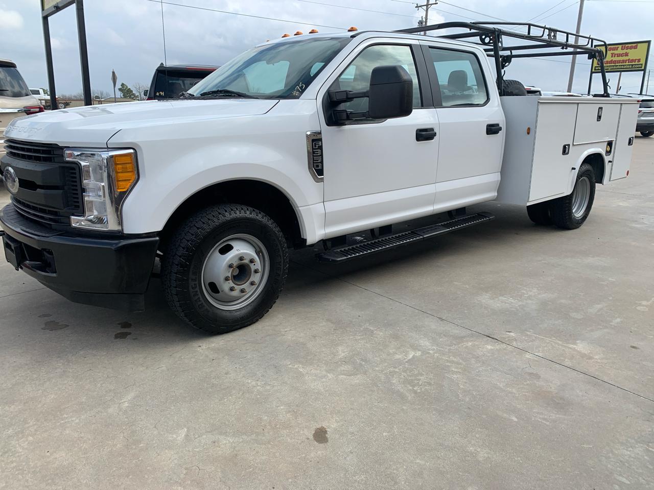 Ford Super Duty F-350 DRW 2WD Crew Cab 172" XL 2017