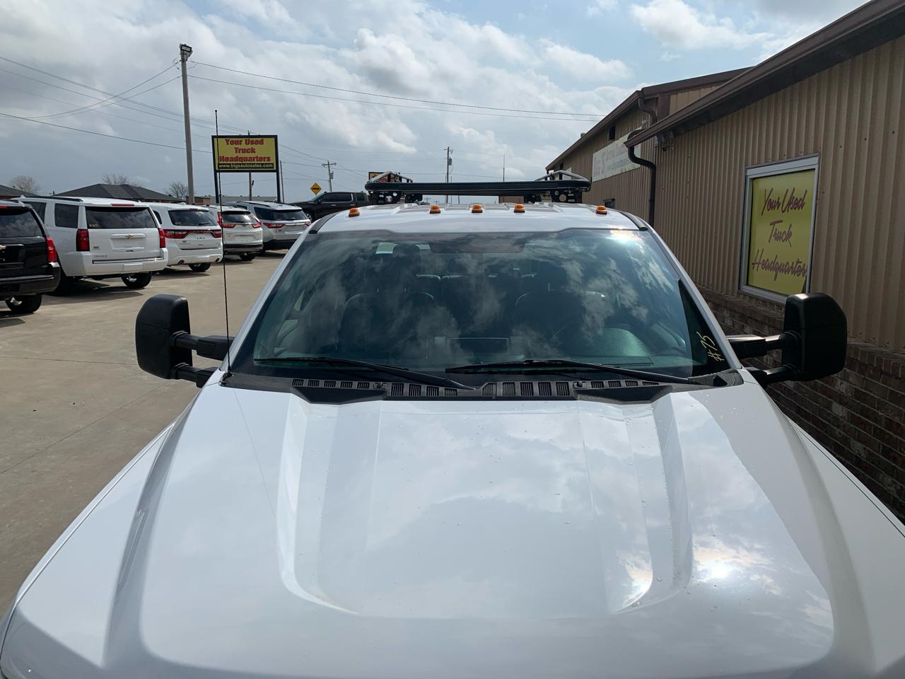 Ford Super Duty F-350 DRW 2WD Crew Cab 172" XL 2017