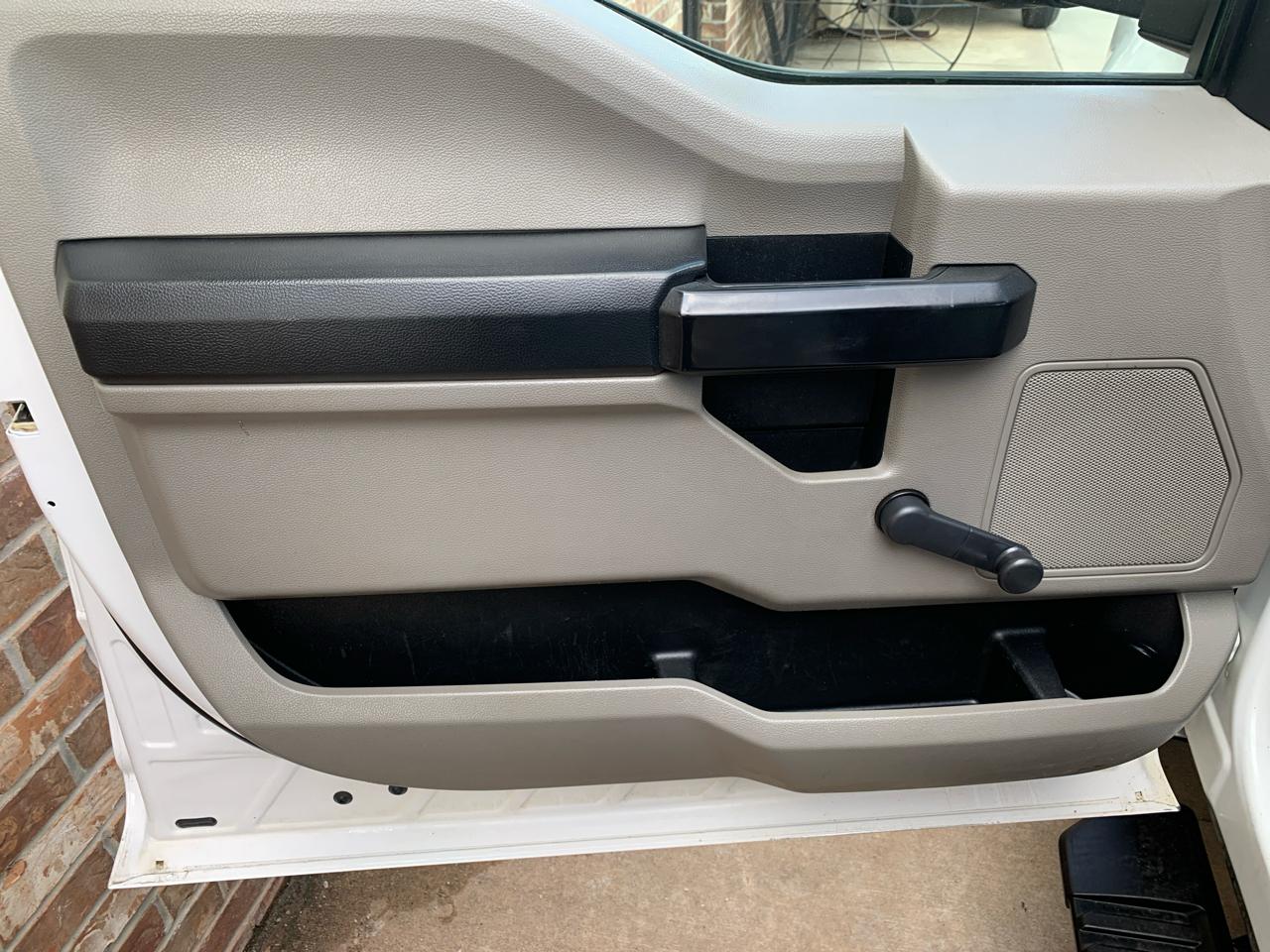 Ford Super Duty F-350 DRW 2WD Crew Cab 172" XL 2017