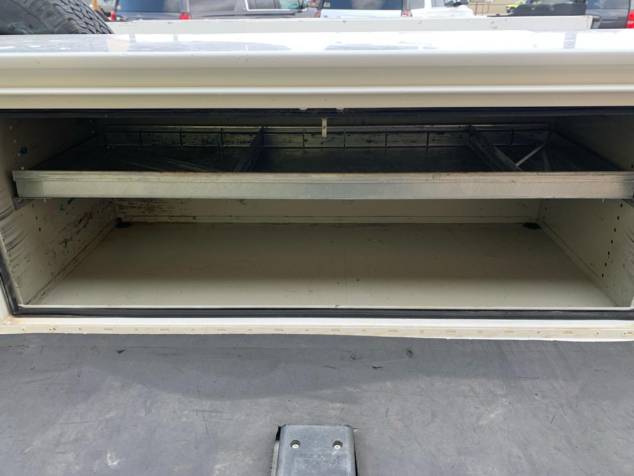 Ford Super Duty F-350 DRW 2WD Crew Cab 172" XL 2017