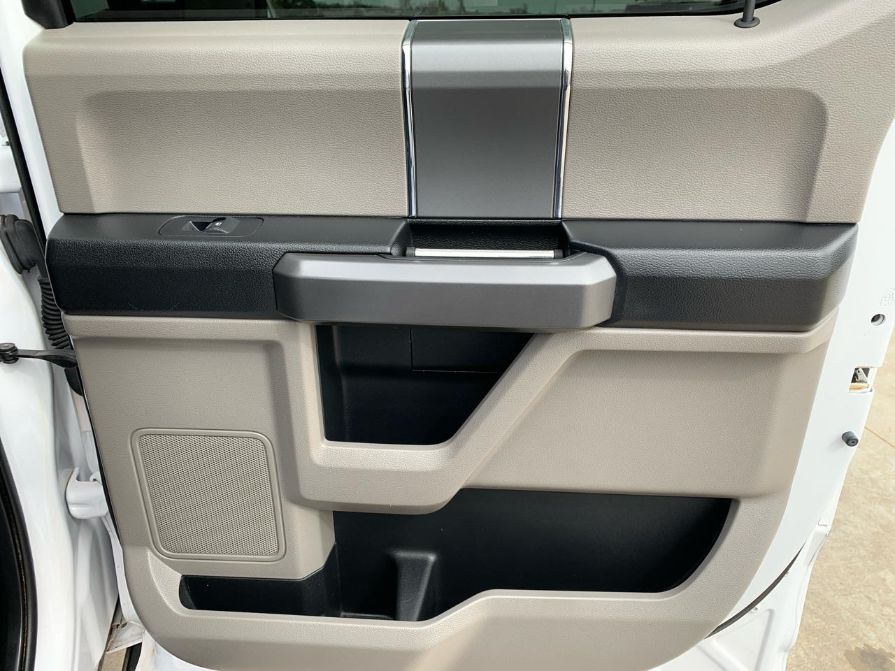 Ford F-150 2WD SuperCrew 139" XLT 2015