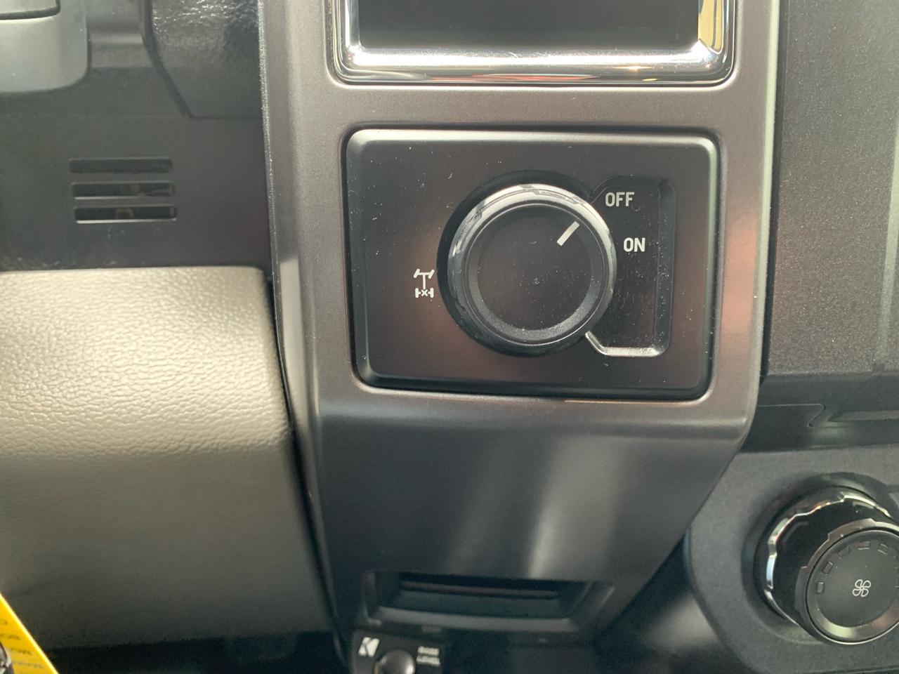 Ford F-150 2WD SuperCrew 139" XLT 2015