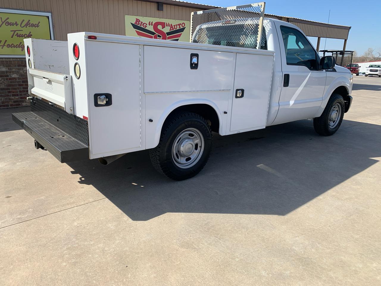 Ford Super Duty F-250 SRW 2WD Reg Cab 137" XLT 2015