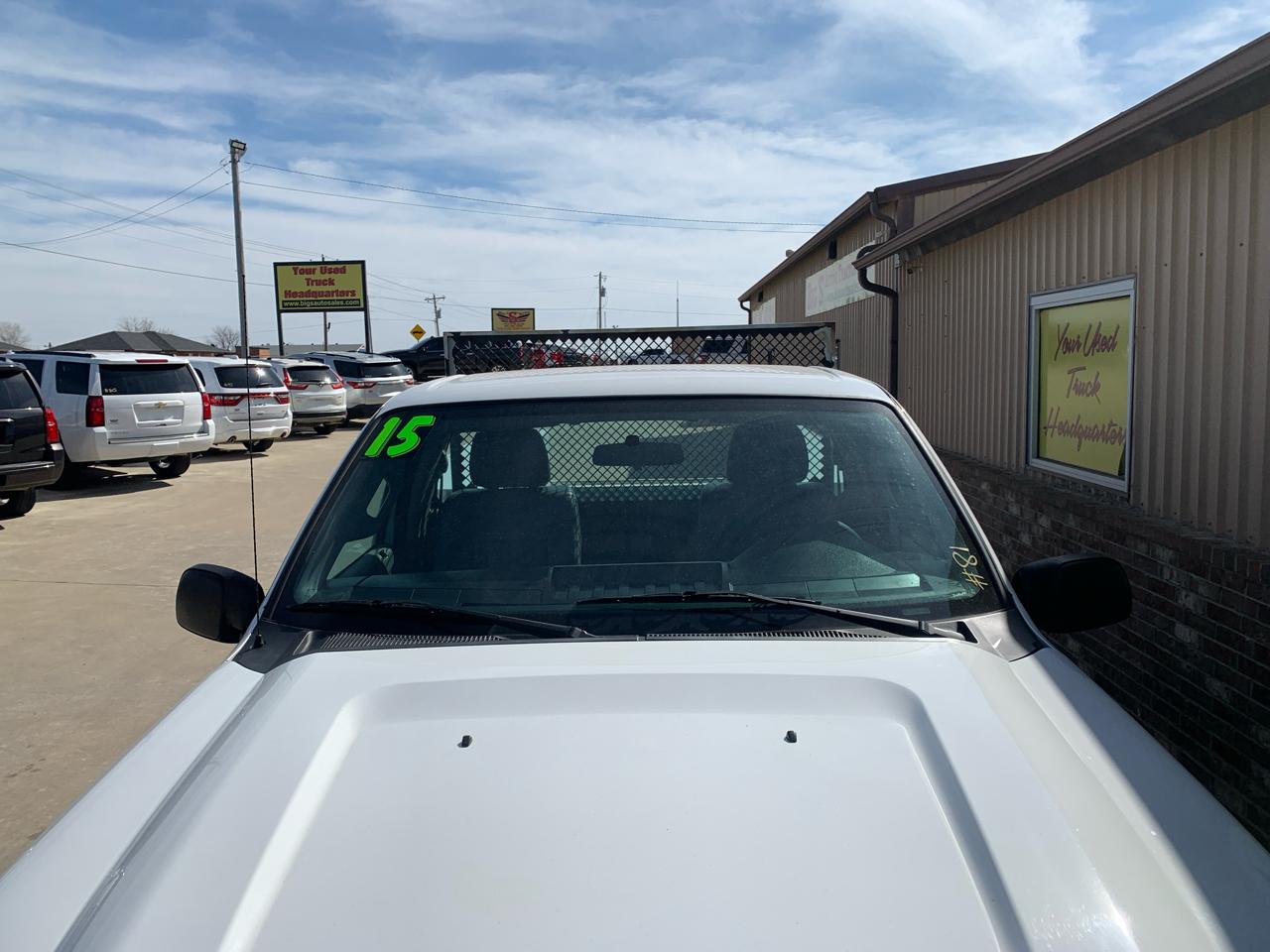 Ford Super Duty F-250 SRW 2WD Reg Cab 137" XLT 2015