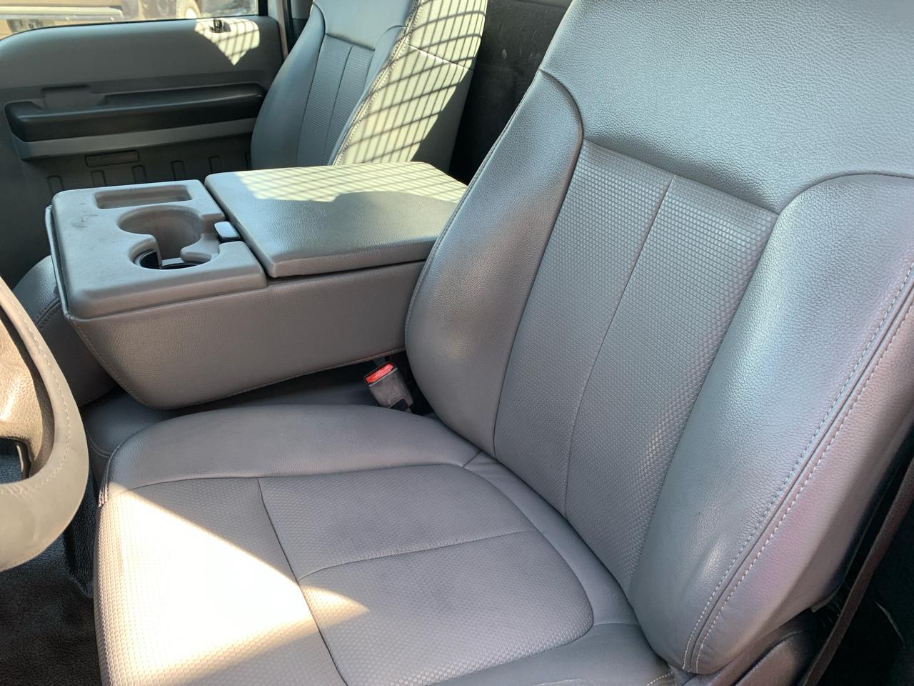 Ford Super Duty F-250 SRW 2WD Reg Cab 137" XLT 2015