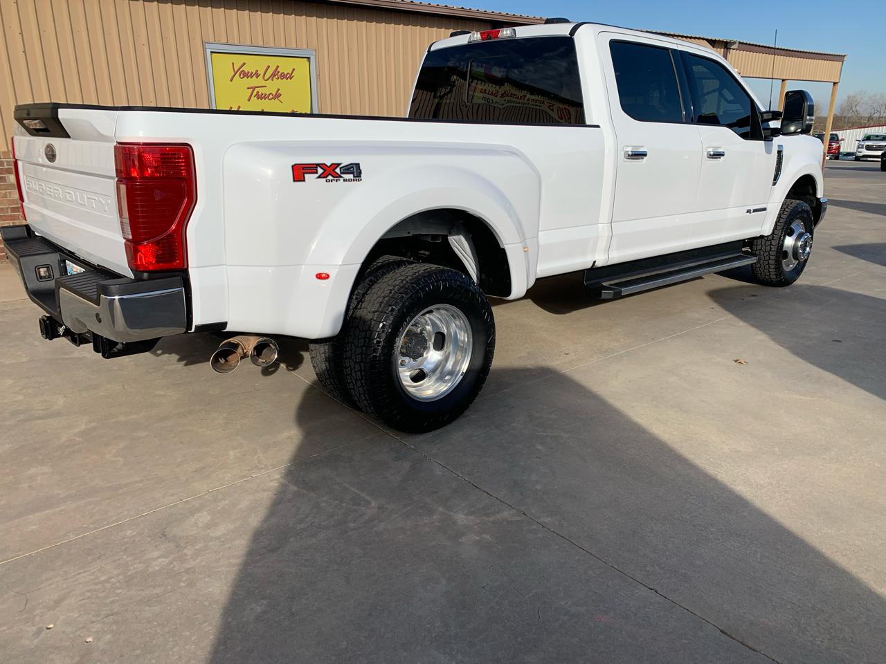 Ford Super Duty F-350 DRW XLT 4WD Crew Cab 8' Box 2022