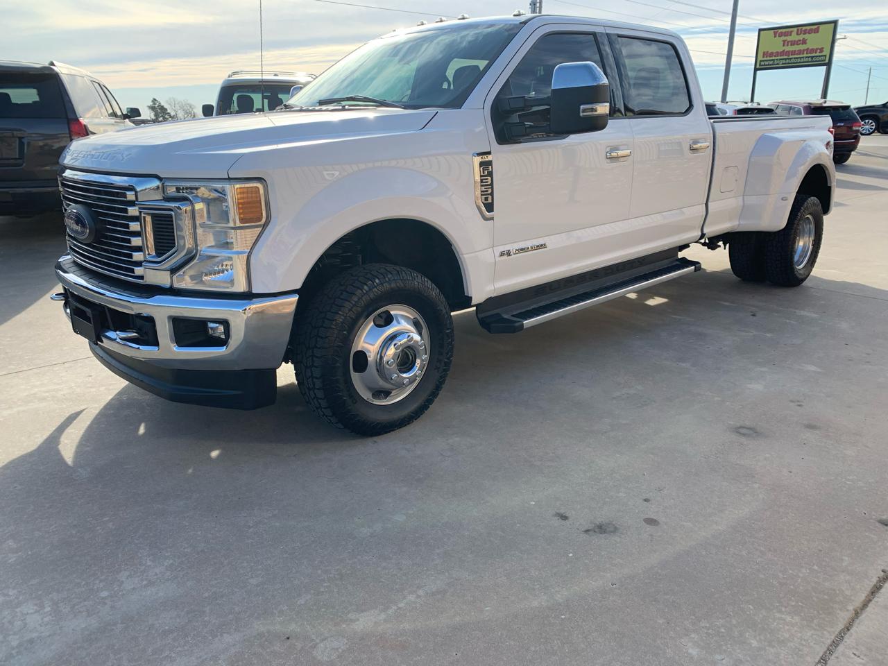 Ford Super Duty F-350 DRW XLT 4WD Crew Cab 8' Box 2022