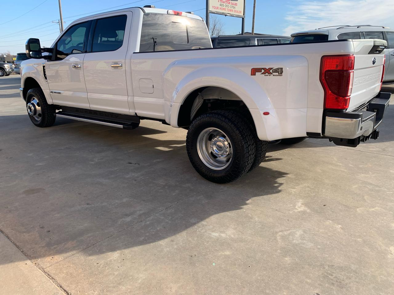 Ford Super Duty F-350 DRW XLT 4WD Crew Cab 8' Box 2022