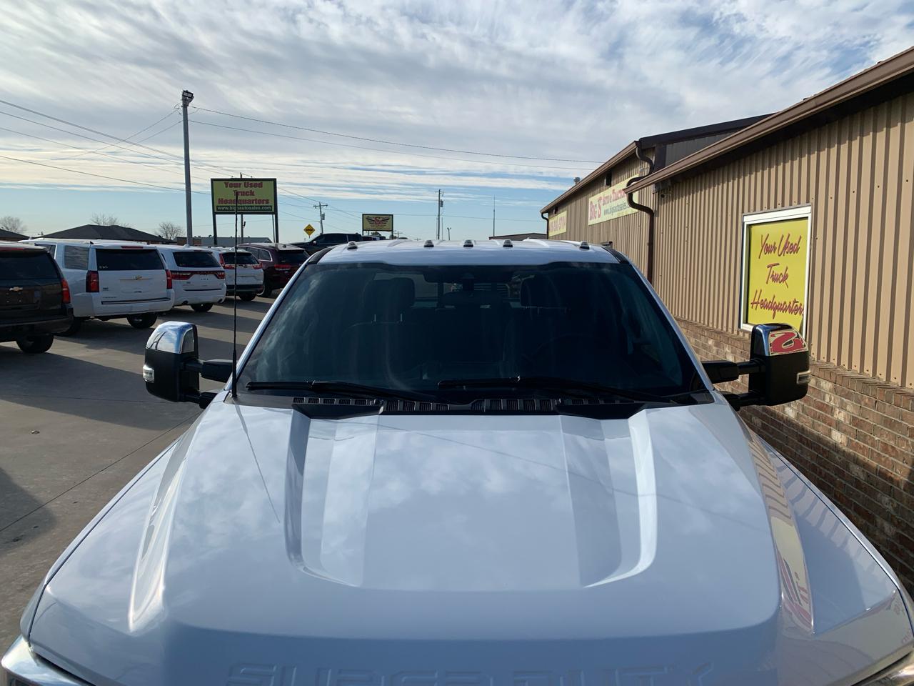 Ford Super Duty F-350 DRW XLT 4WD Crew Cab 8' Box 2022