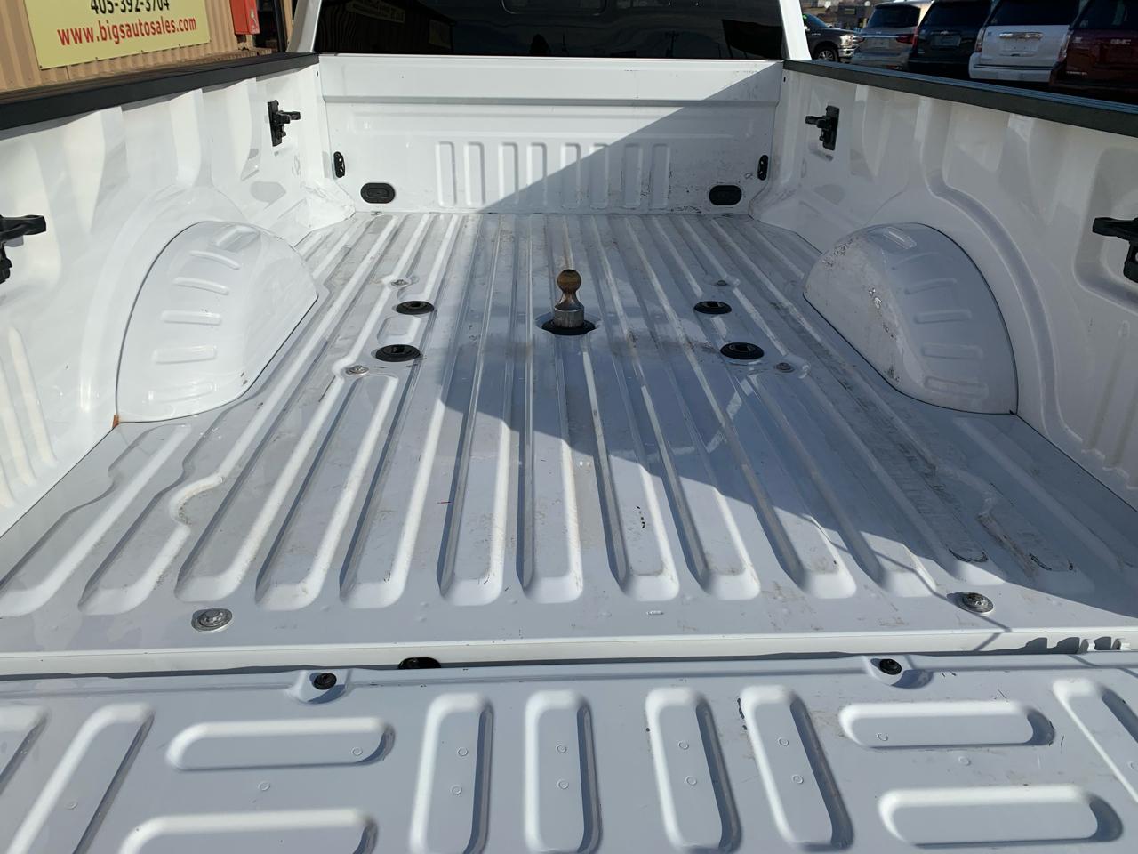 Ford Super Duty F-350 DRW XLT 4WD Crew Cab 8' Box 2022