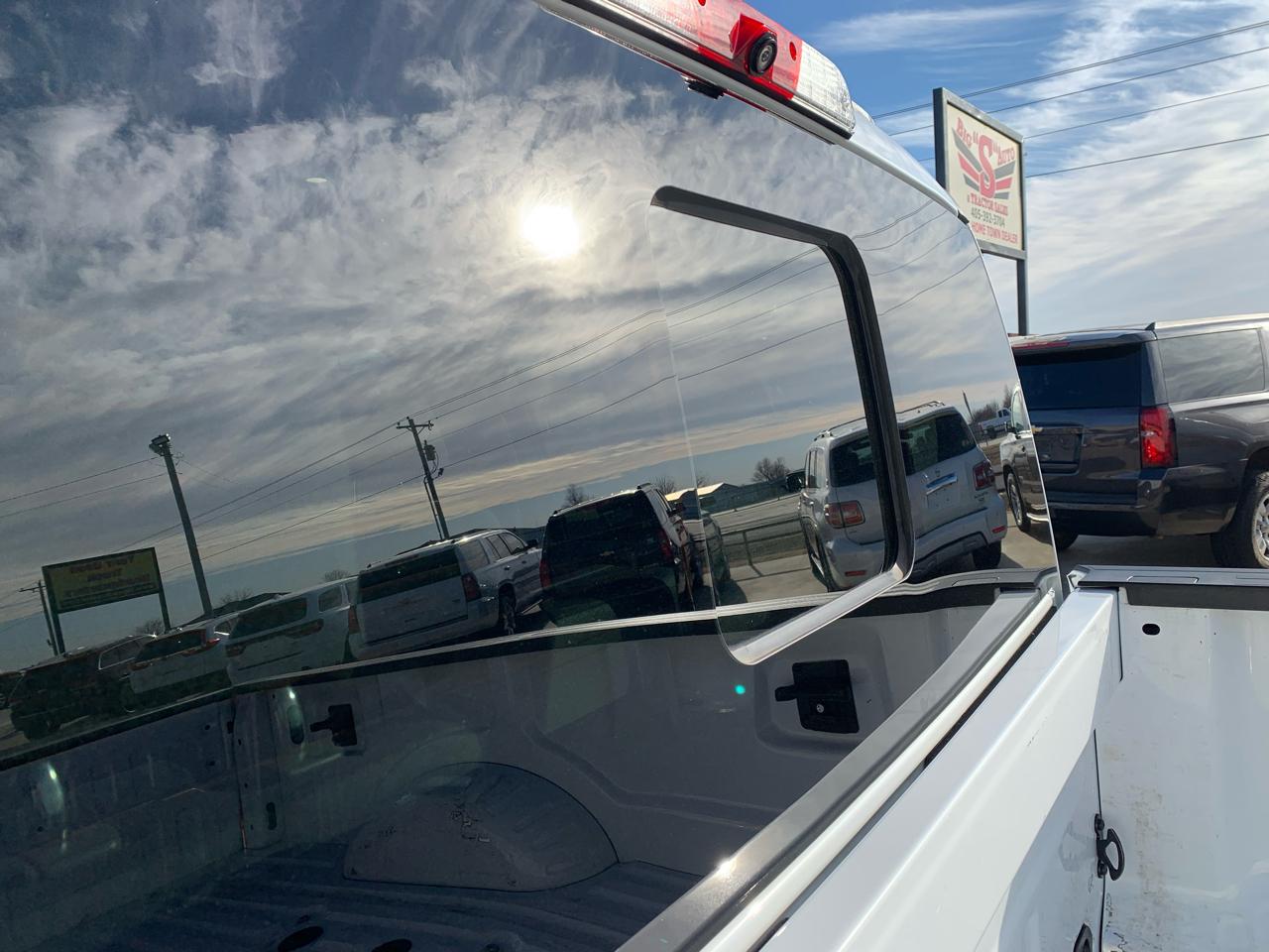 Ford Super Duty F-350 DRW XLT 4WD Crew Cab 8' Box 2022