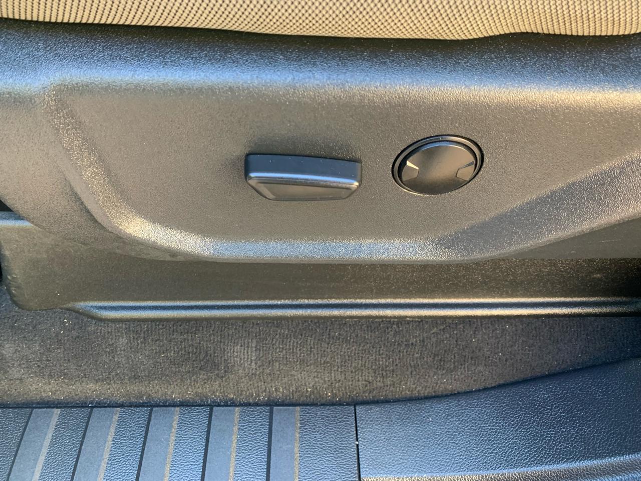 Ford Super Duty F-350 DRW XLT 4WD Crew Cab 8' Box 2022