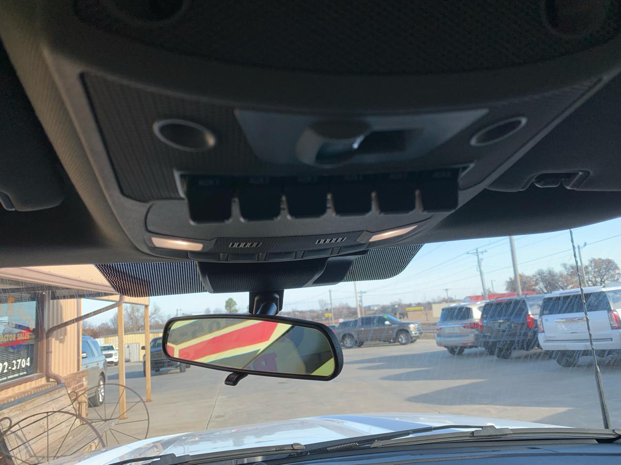 Ford Super Duty F-350 DRW XLT 4WD Crew Cab 8' Box 2022