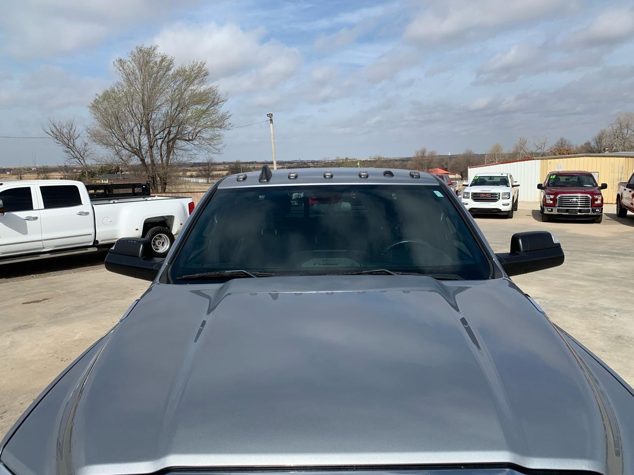 RAM 3500 Tradesman 4x4 Crew Cab 8' Box 2021