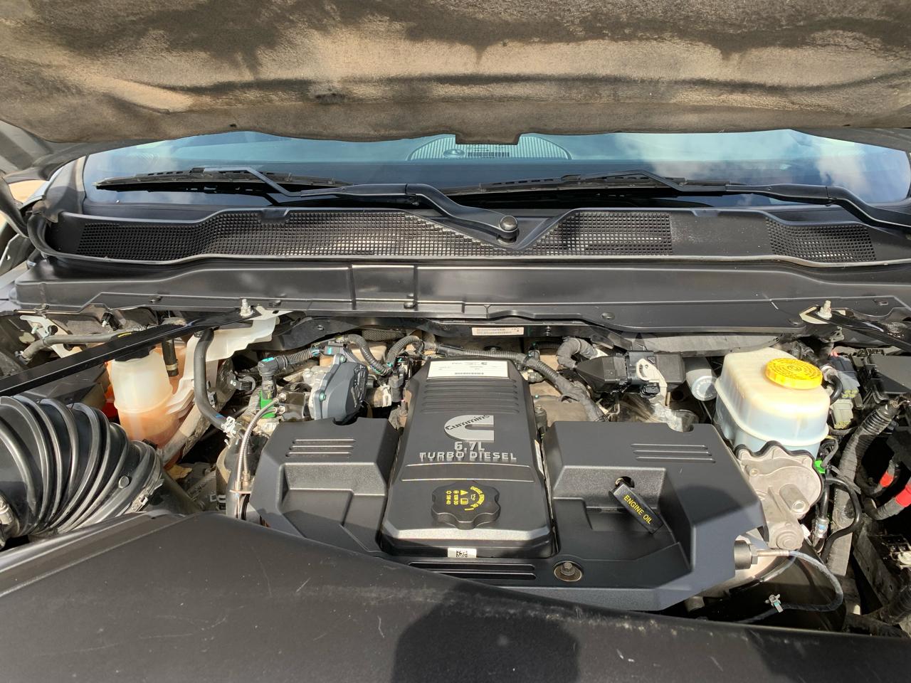 RAM 3500 Tradesman 4x4 Crew Cab 8' Box 2021