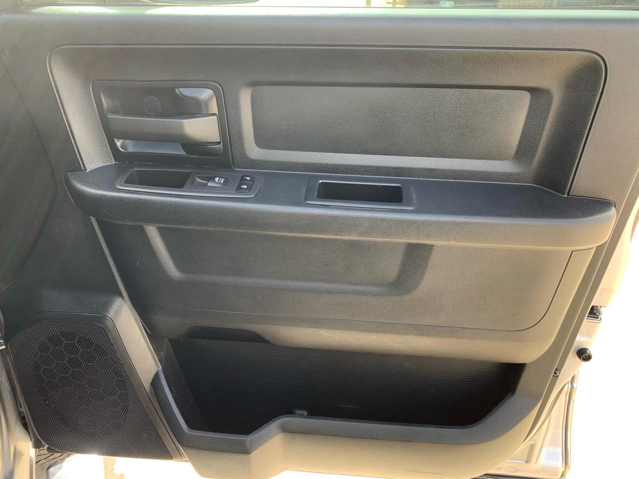 RAM 3500 Tradesman 4x4 Crew Cab 8' Box 2021